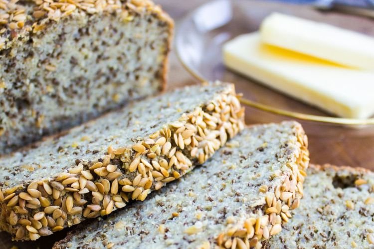 Havregrynbrød med chiafrø Havregrynbrød med chiafrø