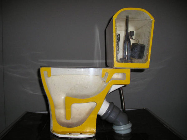 Запрещено выливать ртуть в унитаз, она станет источником опасности