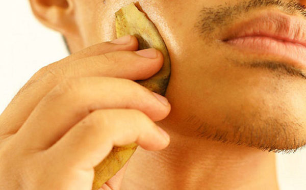 Кожура банана от синяка