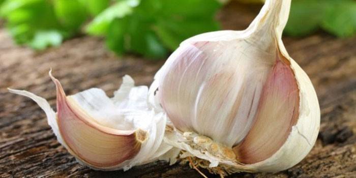 Головка чеснока