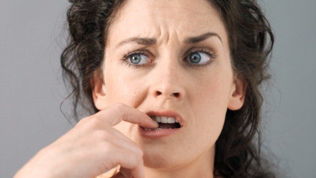 Привкус крови во рту: что означает, причины, заболевания, лечение