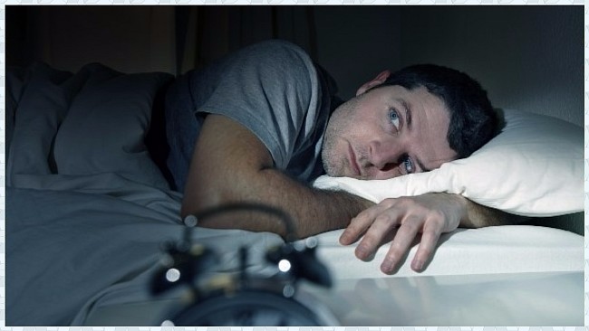 Простые народные средства лечения бессонницы